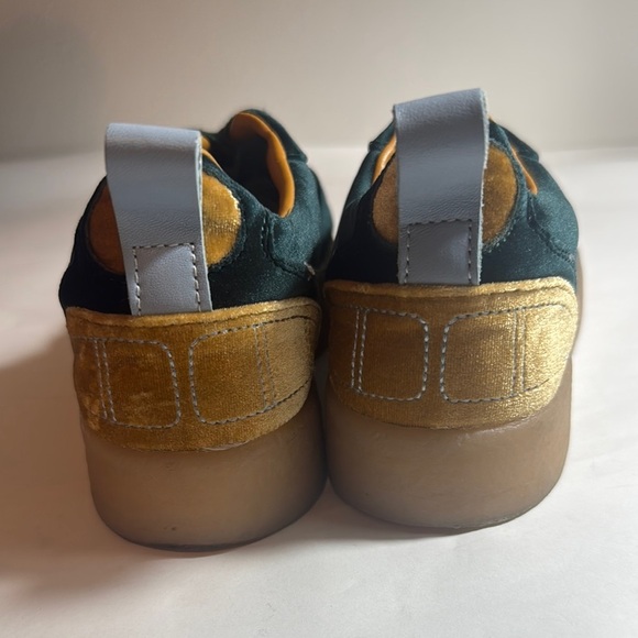 Gently used Steve Madden green suede women’s shoes 7M - Picture 4 of 5